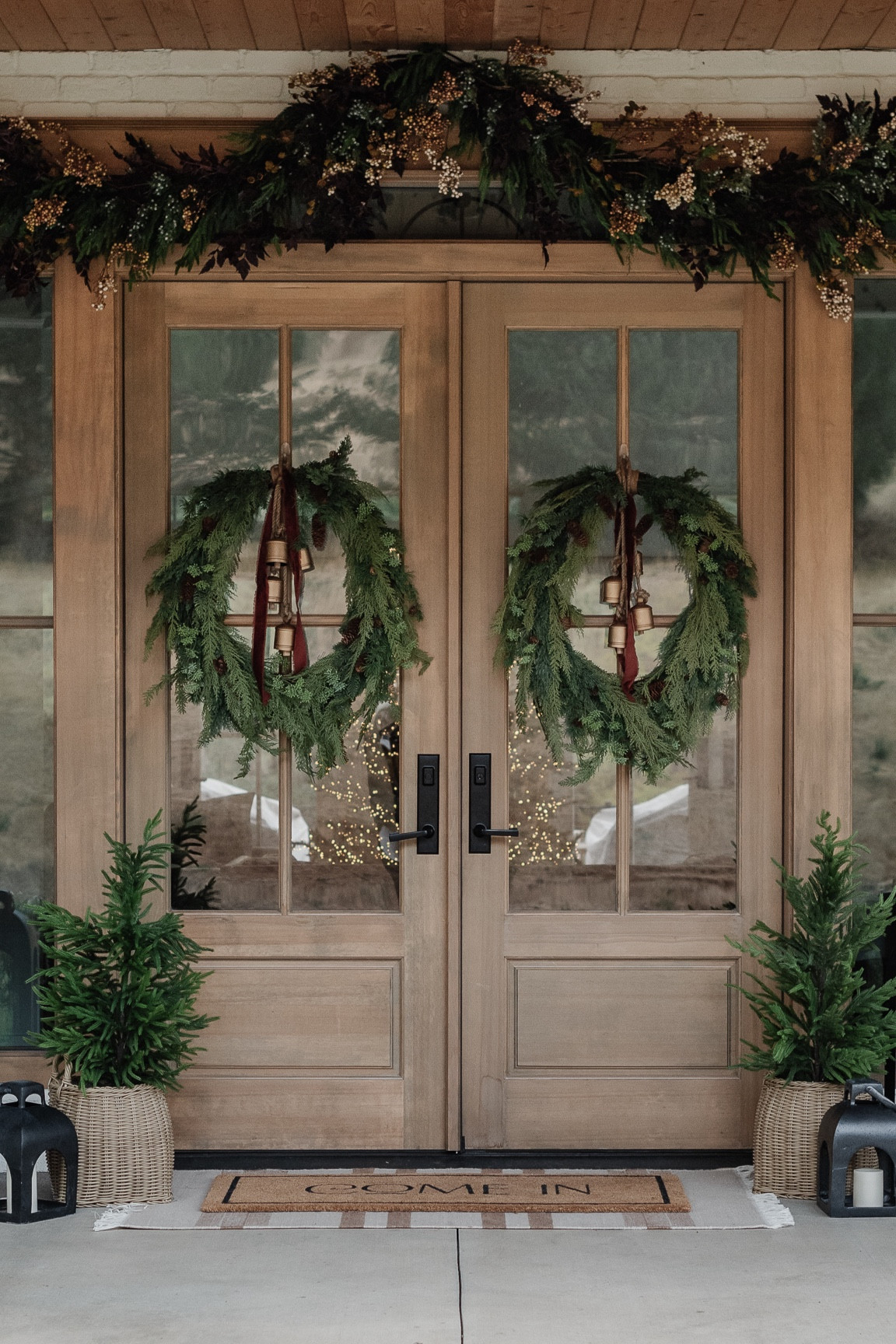 Shop my holiday porch! 


#LTKSeasonal #LTKHome #LTKHoliday