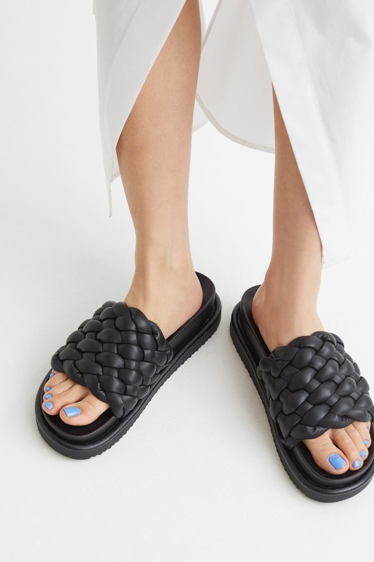 Slides | H&M (US + CA)