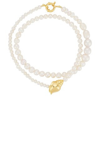 Timeless Pearly Shelly Necklace in Multico - White. Size all. | FWRD 