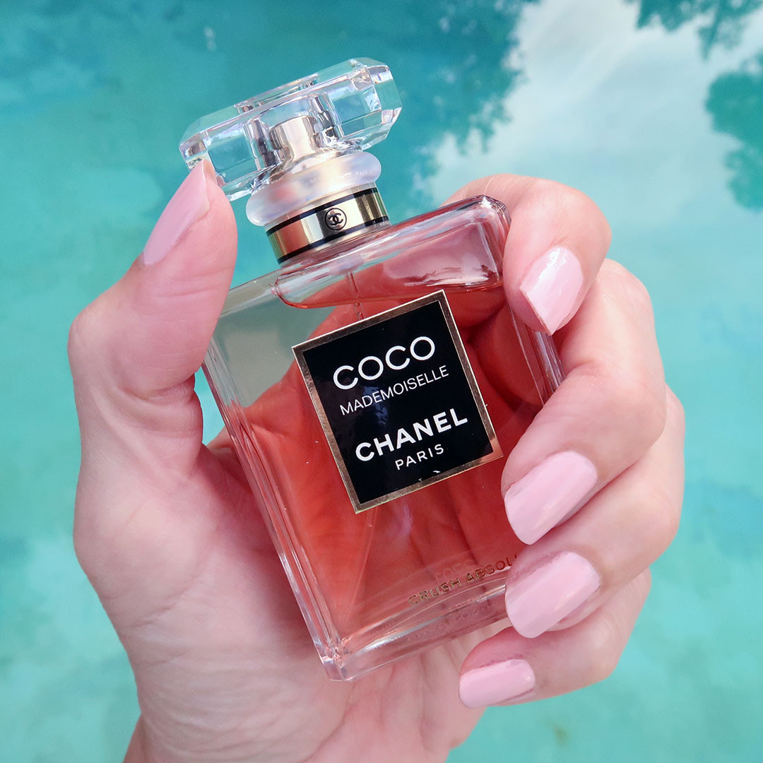 Love this beautiful, warm fruity floral eau de parfum for the fall and winter seasons. It's the perfect cozy fragrance. Love! 

 #LTKBeauty
