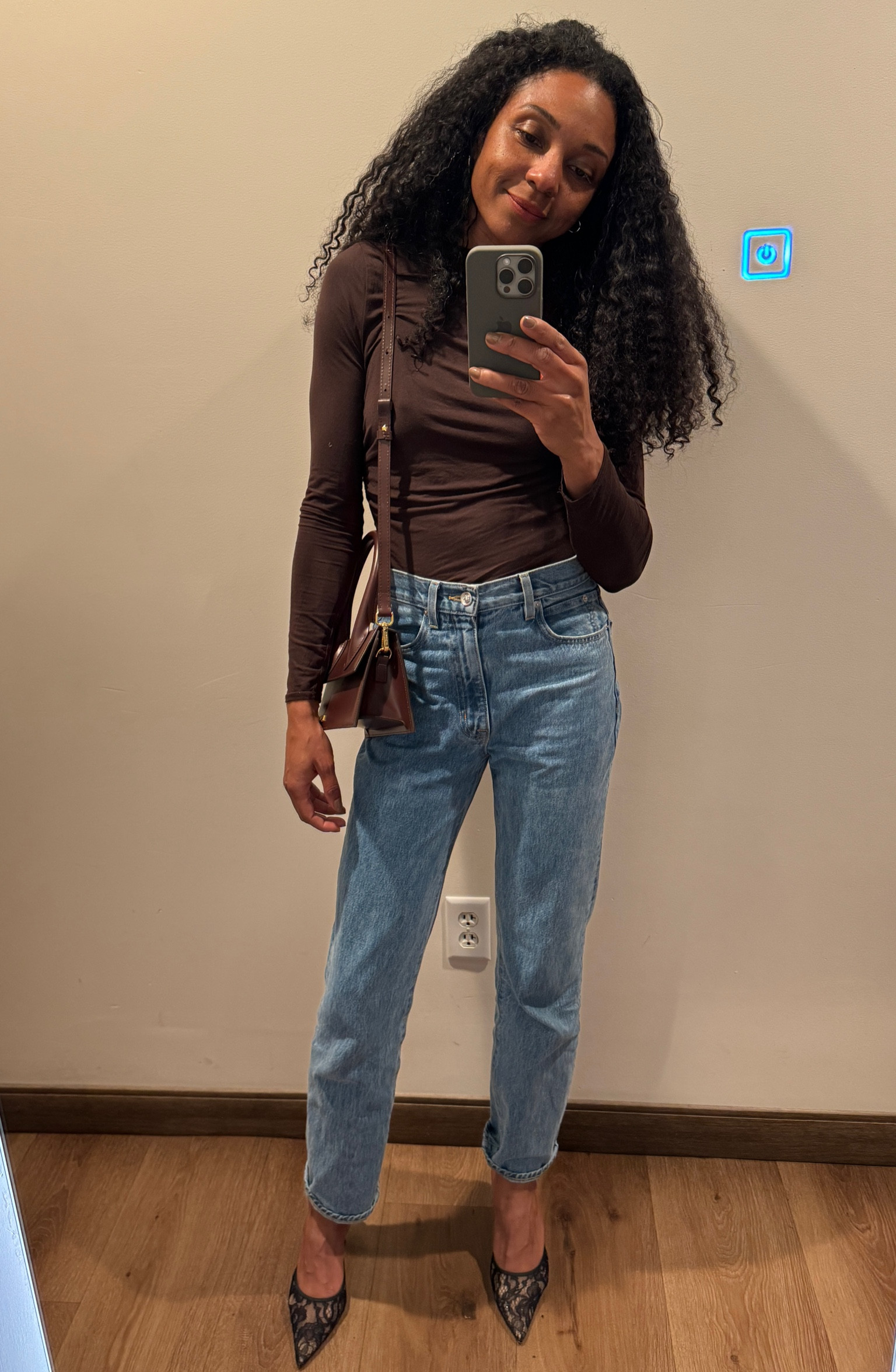 Wears jeans always. Always :) 

#LTKstyletip #LTKover40 #LTKshoecrush