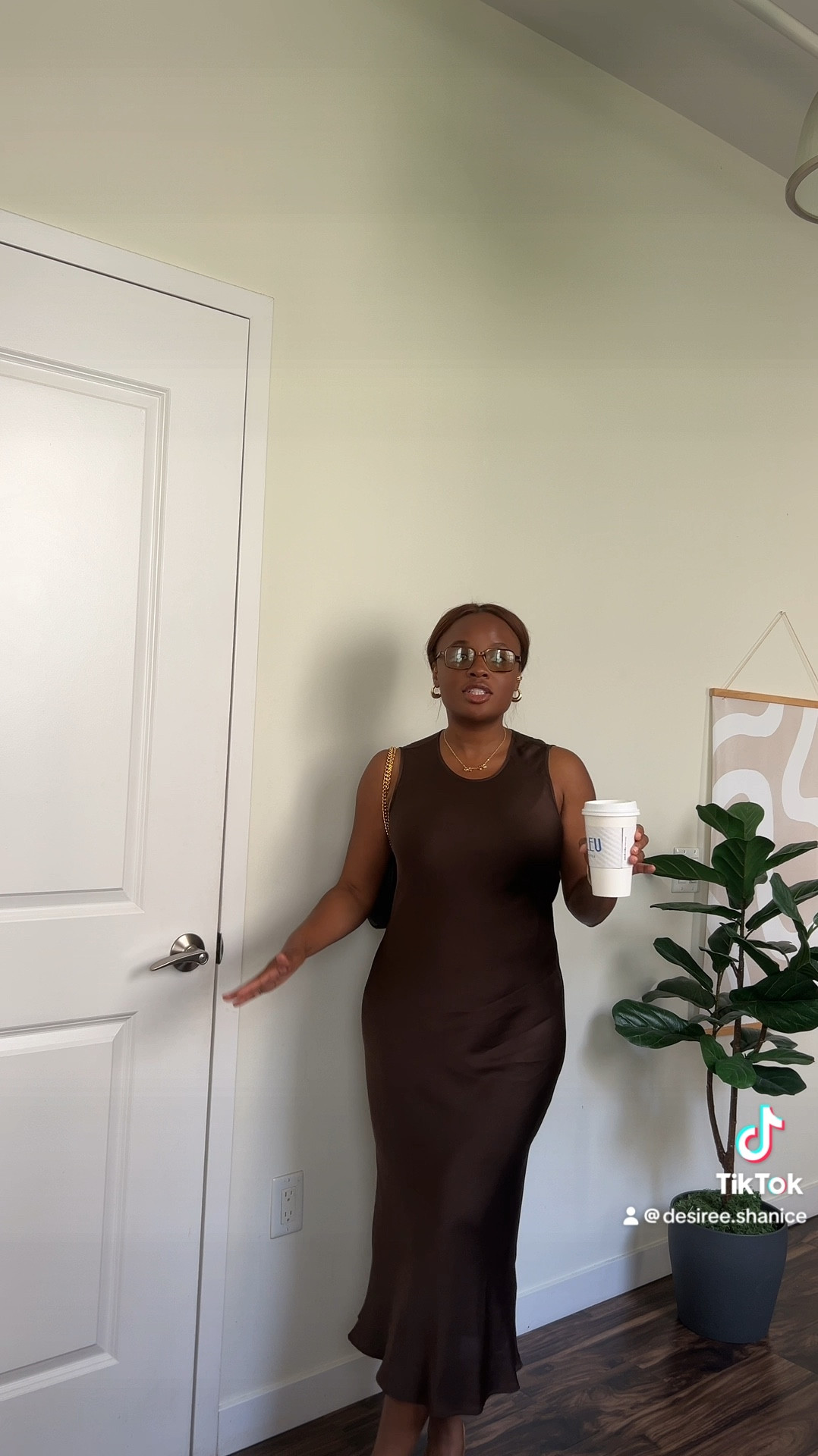 I’m wearing a size small in the dress, runs a bit big so if you’re between sizes I’d size down. Can’t find exact shoes so I linked similar! 🤎

#LTKShoeCrush #LTKSeasonal #LTKFindsUnder100