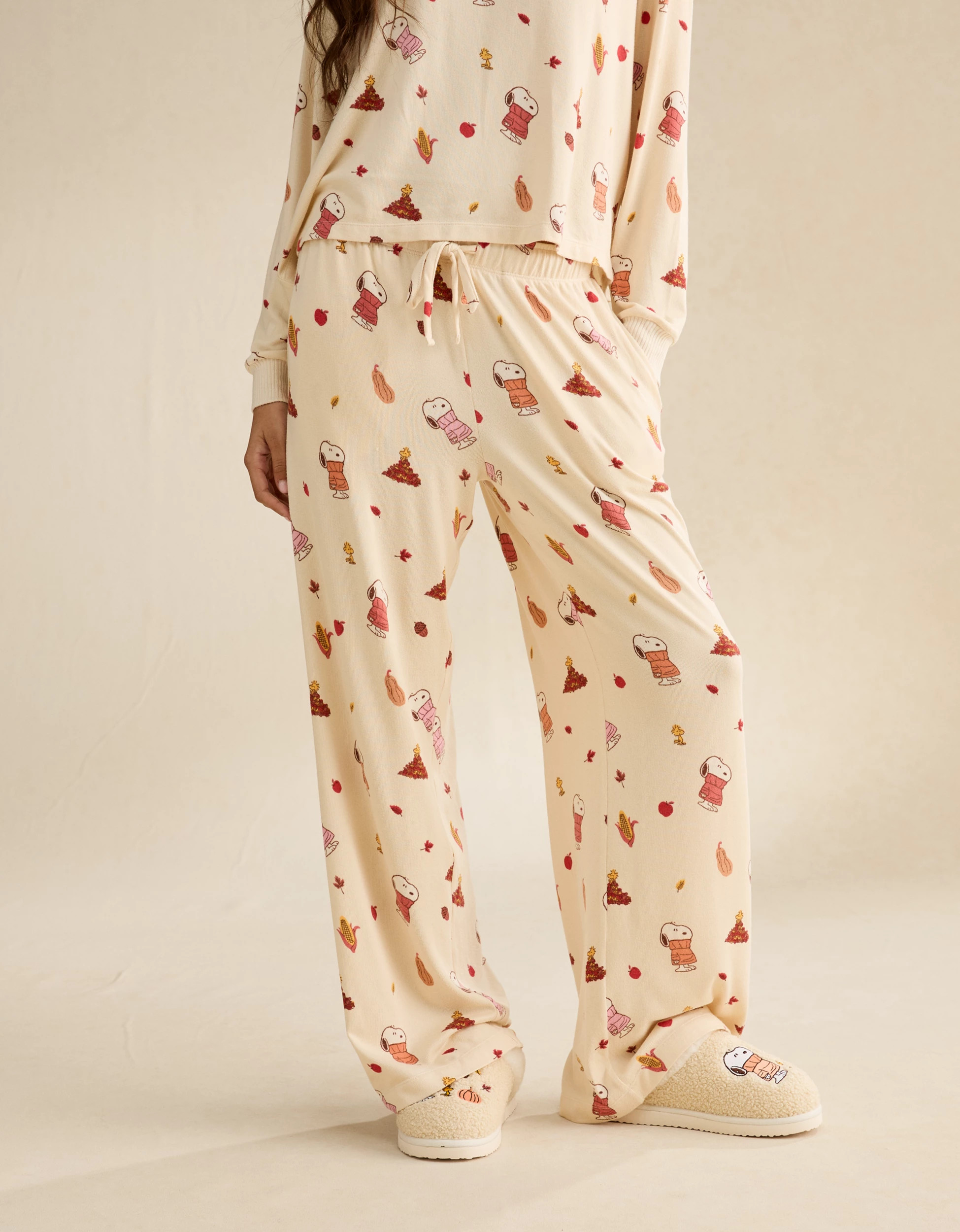 AE Luxe Plush Snoopy Long Sleeve + Pant PJ Set | American Eagle Outfitters (US & CA)