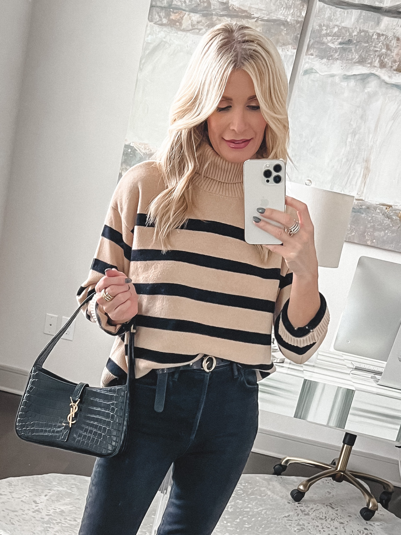 This super cute striped sweater is perfect for a casual Holiday Outfit 🙌 It also happens to be ON SALE plus get an extra 12% off with code SOH12!! 

 

#LTKHoliday #LTKSeasonal #LTKstyletip