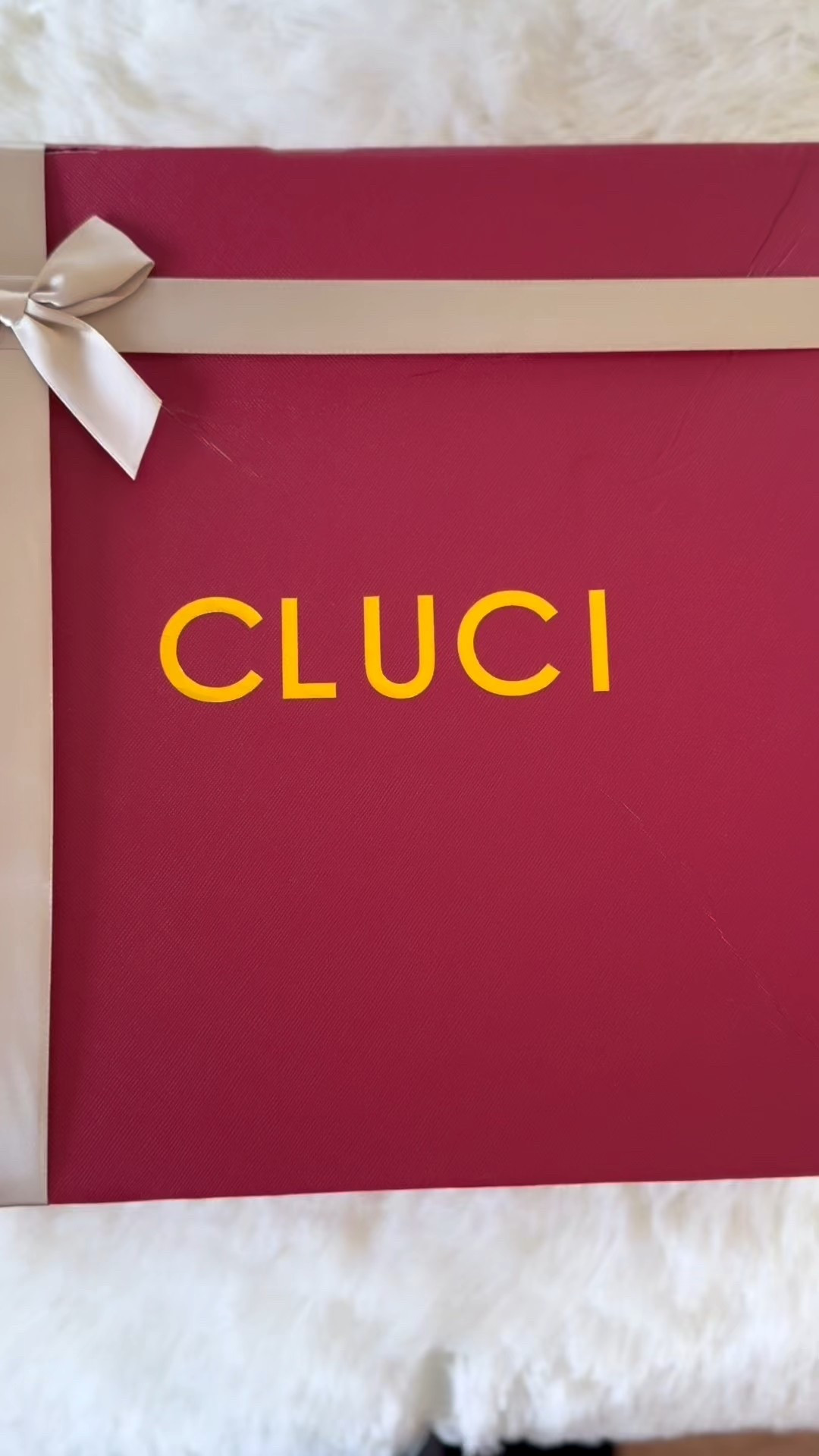 New bags alert  @cluci.official and they’re on SALE right now! 🤎👜
I’ve been styling these CLUCI bags nonstop and they seriously elevate every outfit… from sporty crossbody looks to chic everyday shoulder bags.
Lightweight, trendy & perfect for daily use ✔️

Which one fits your vibe? 👇
1️⃣ Puffer Crossbody
2️⃣ Classic Hobo
3️⃣ Jacquard Shoulder
4️⃣ Nylon Travel Crossbody

📌 Shop them on Amazon ➤ linked in my bio
🛒 CLUCI Bags are now on SALE — limited time!

#LTKGiftGuide #LTKHoliday #LTKCyberWeek