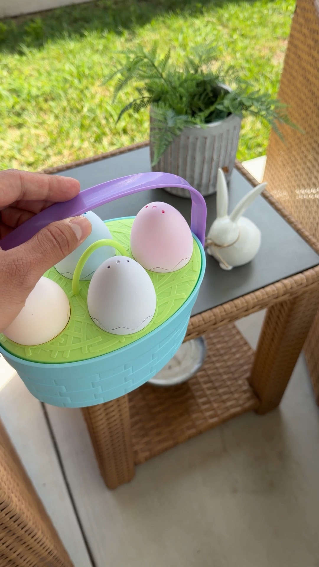 The easiest way to decorate Easter eggs this year 🤯

#easteregg #easter #kidscrafts #momhack #dadhack #momlife #dadlife

#LTKKids #LTKmomlife #LTKHome