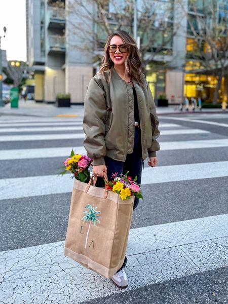 the BEST market bag ⚡️ @apolis has so many designs to choose from. Loving the ultimate blend of style and sustainability 🖤 Customize yours for every occasion. #apolisglobalcitizen 

Apolis, burlap bag, reusable bag, gift guide, gift ideas, sustainable fashion, The Stylizt 



#LTKfindsunder100 #LTKitbag #LTKhome