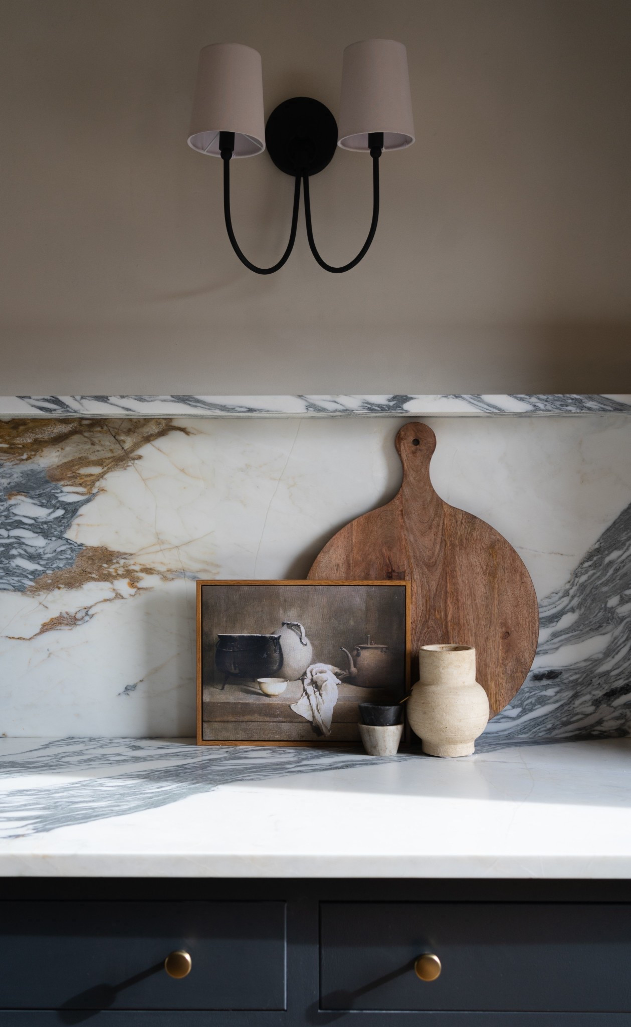 My favorite corner in my kitchen 🤍



kitchen design, designer kitchen, modern traditional kitchen, neutral kitchen decor, custom kitchen design, warm wood kitchen, elevated kitchen details, timeless home design, kitchen styling, high end kitchen inspiration

#LTKHome #LTKSaleAlert