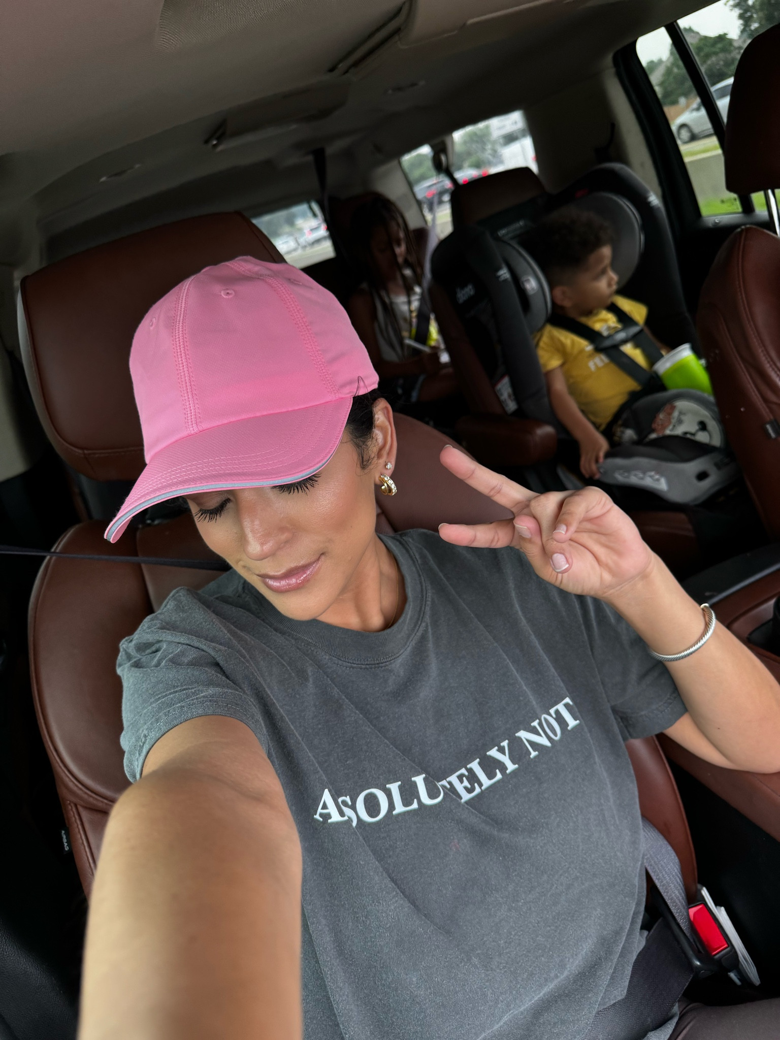 Soccer mom✨ #casual #spring 

#LTKFestival #LTKFindsUnder50 #LTKMidsize