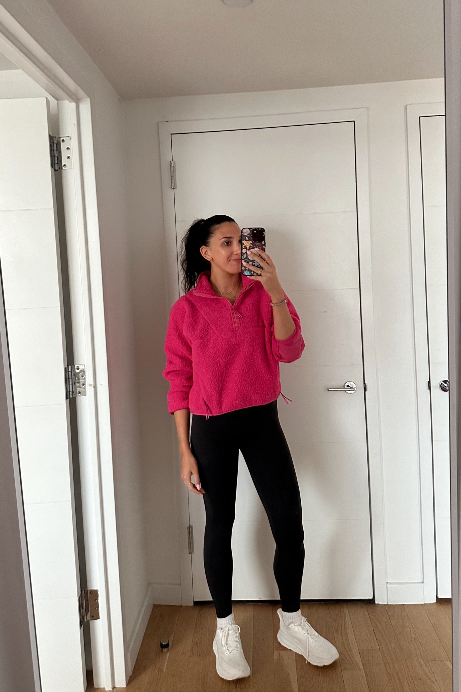 when it’s spring but randomly chilly that day 🤔 wearing the fleece in a size L, leggings in a size 6!