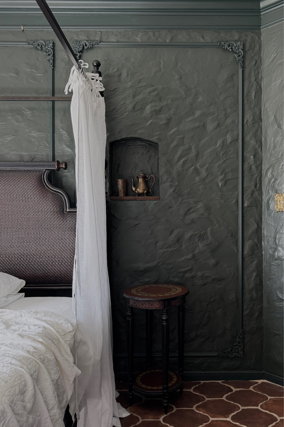 Immerse yourself in the dreamiest atmosphere with these heavenly white canopy drapes ☁️

#LTKfindsunder100