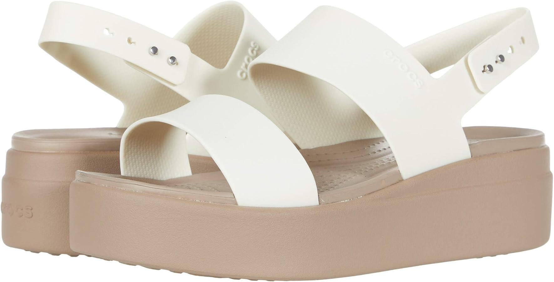 Crocs Women’s Brooklyn Low Wedges, Platform Sandals | Amazon (US)