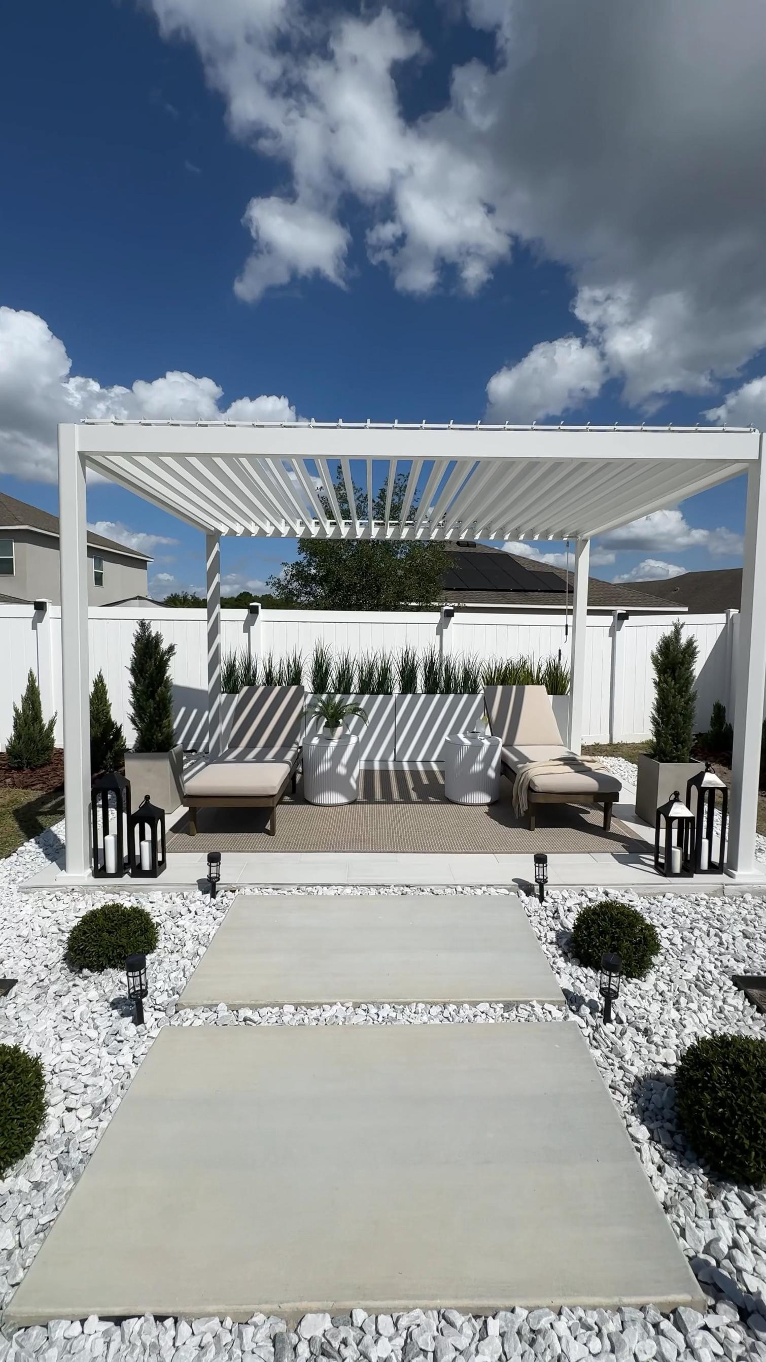 Adding Function and Style with @veradek pieces


#backyard#outdoor

#LTKSeasonal #LTKU #LTKHome