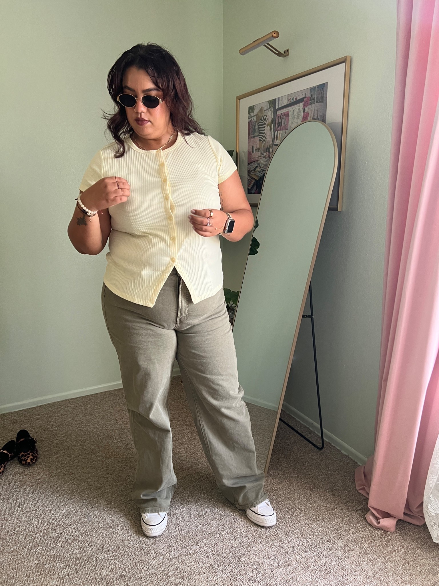 If I have to go into the office I might as well get myself together! Top and pants are from @Old Navy 

#midsizefashion #midsizefashion #officelife #midsizeootd #over30 

#LTKootd #LTKMidsize #LTKWorkwear