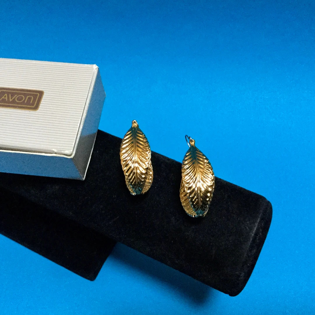 Avon 80s New Vintage graceful Leaves Gold Plated - Etsy UK | Etsy (UK)