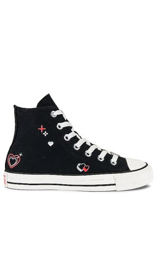Chuck Taylor All Star Sneaker in Black, Vintage White, & Fever Dream | Revolve Clothing (Global)