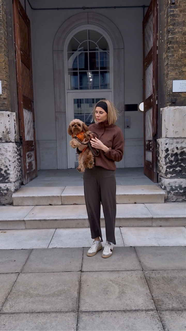 Morning walks just hit different in my @beneunder_official fit 🐾☀️
Comfy, cute, and weather-proof — my pup’s not the only one turning heads 😎

Use MAY15 for 15% off or MAY20 for 20% off (3+ items) 💛

#Beneunder #DogWalkDiaries #OOTD #PetMomLife

#LTKstyletip #LTKautumn #LTKuk