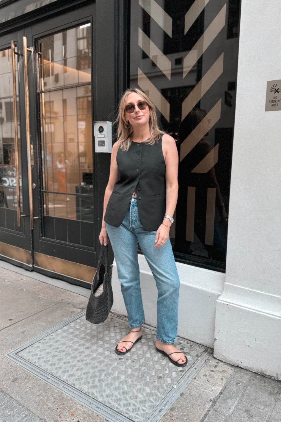 Simple transitional style

Waistcoat lover
Jeans 
Blue jeans
Levi jeans
Everyday outfits 
Minimal outfits 
Dragon diffusion 
Sezane lover 

#LTKSeasonal #LTKfindsunder100 #LTKmidsize