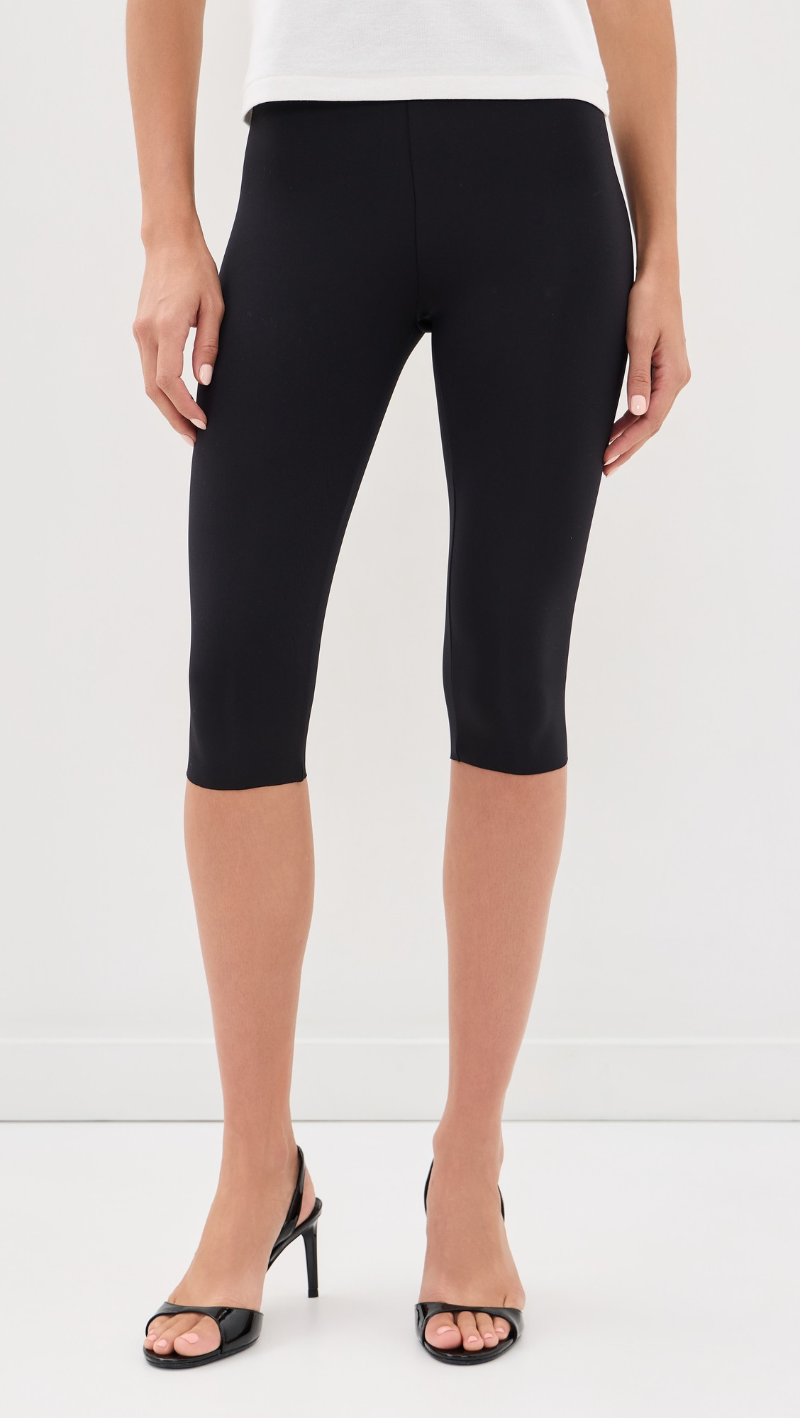 Commando Neoprene Capri Leggings Black M | Shopbop