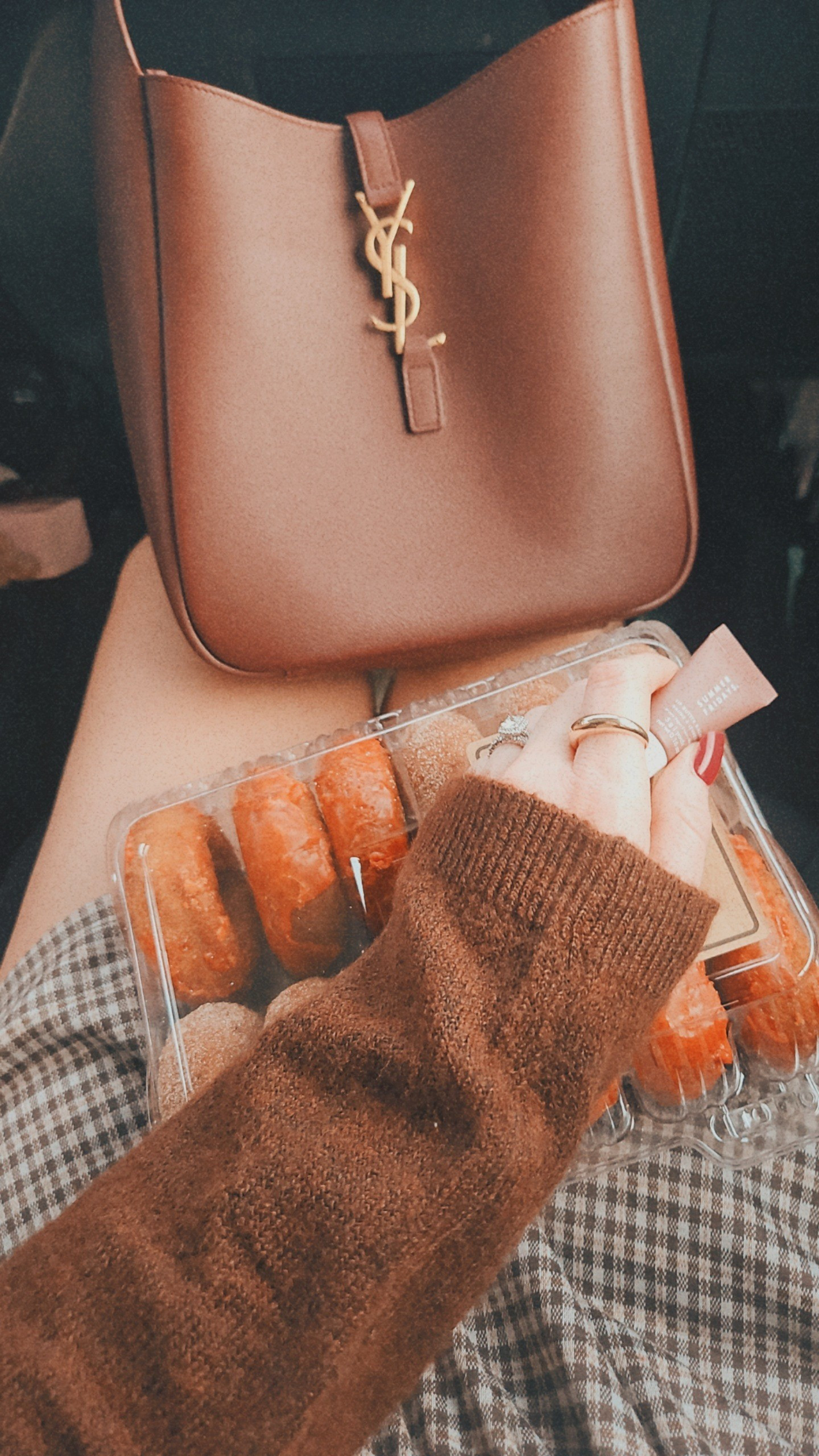Fall in a bag 🙌🍁🍂🤎❤️

#LTKSeasonal #LTKItBag #LTKHoliday