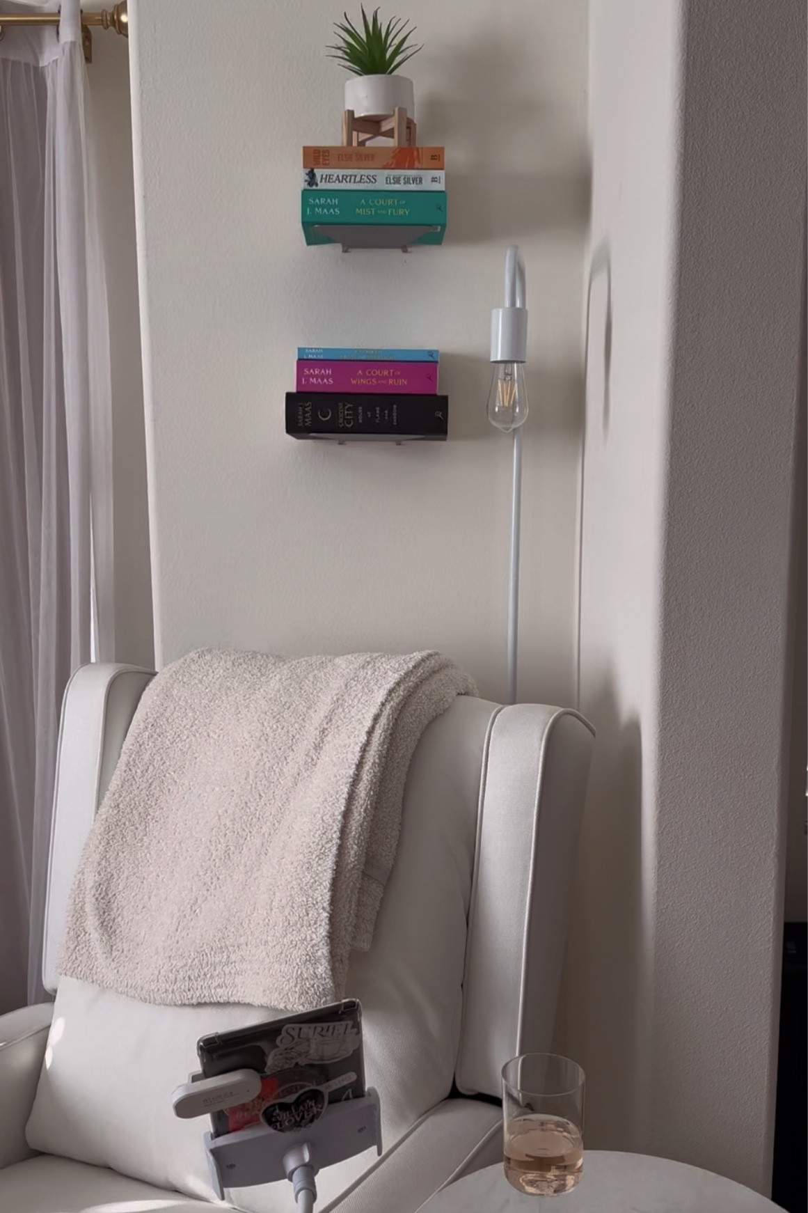 Reading nook 📚 

#LTKFallSale #LTKStyleTip #LTKHome