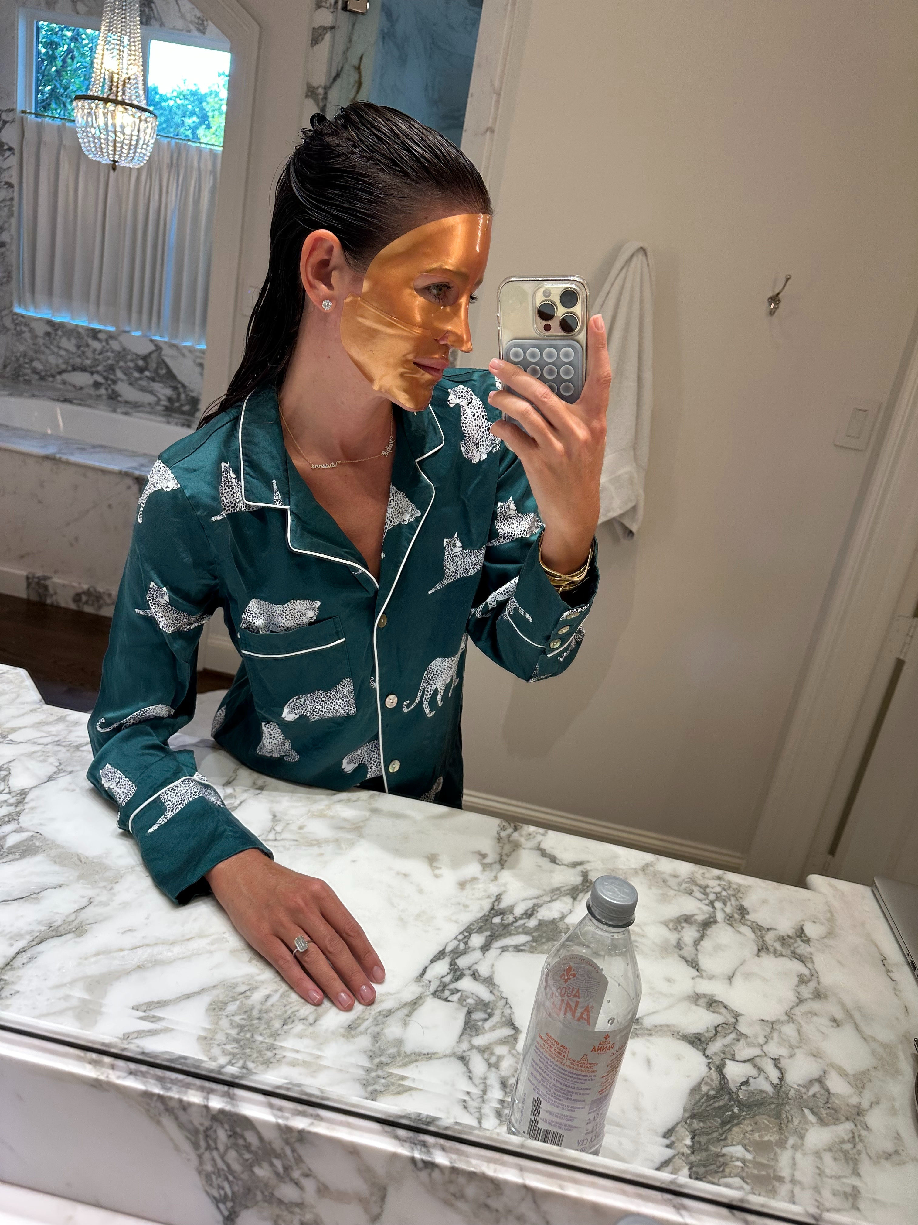 augustinus bader face mask // petite plume pajamas

 

 #LTKBeauty