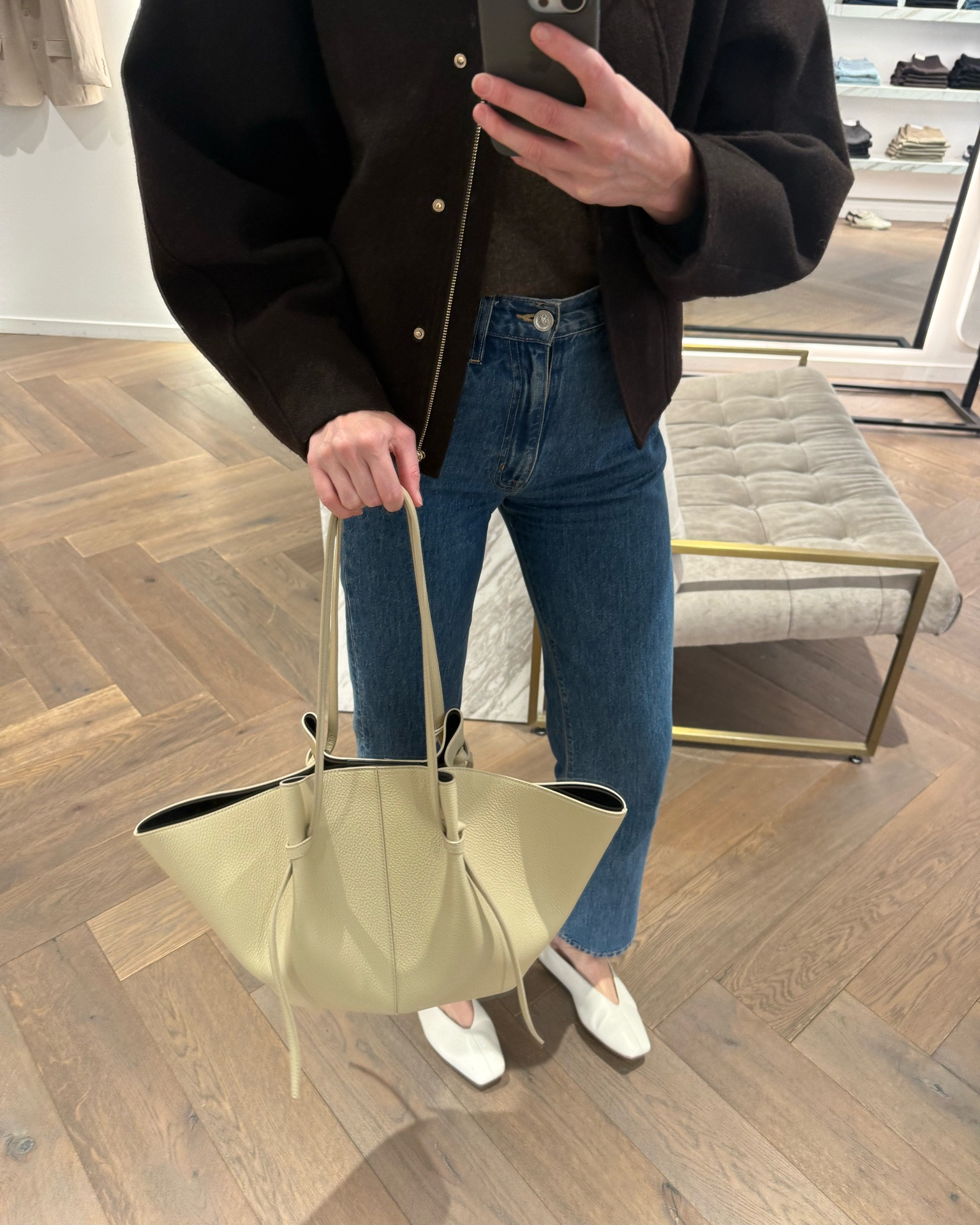 The perfect large tote for everyday, blending luxury with practicality

#LTKaustralia #LTKwinter #LTKbag