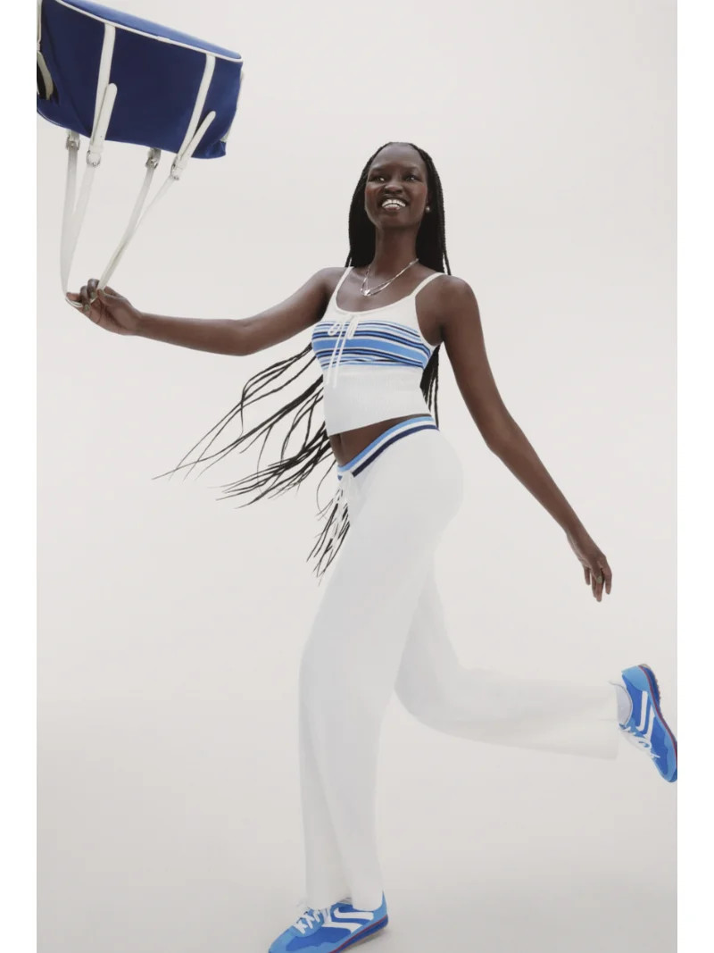 No Boundaries Wide Leg Sweater Pants, 31'' Inseam, Women's XXS-XXL | Walmart (US)