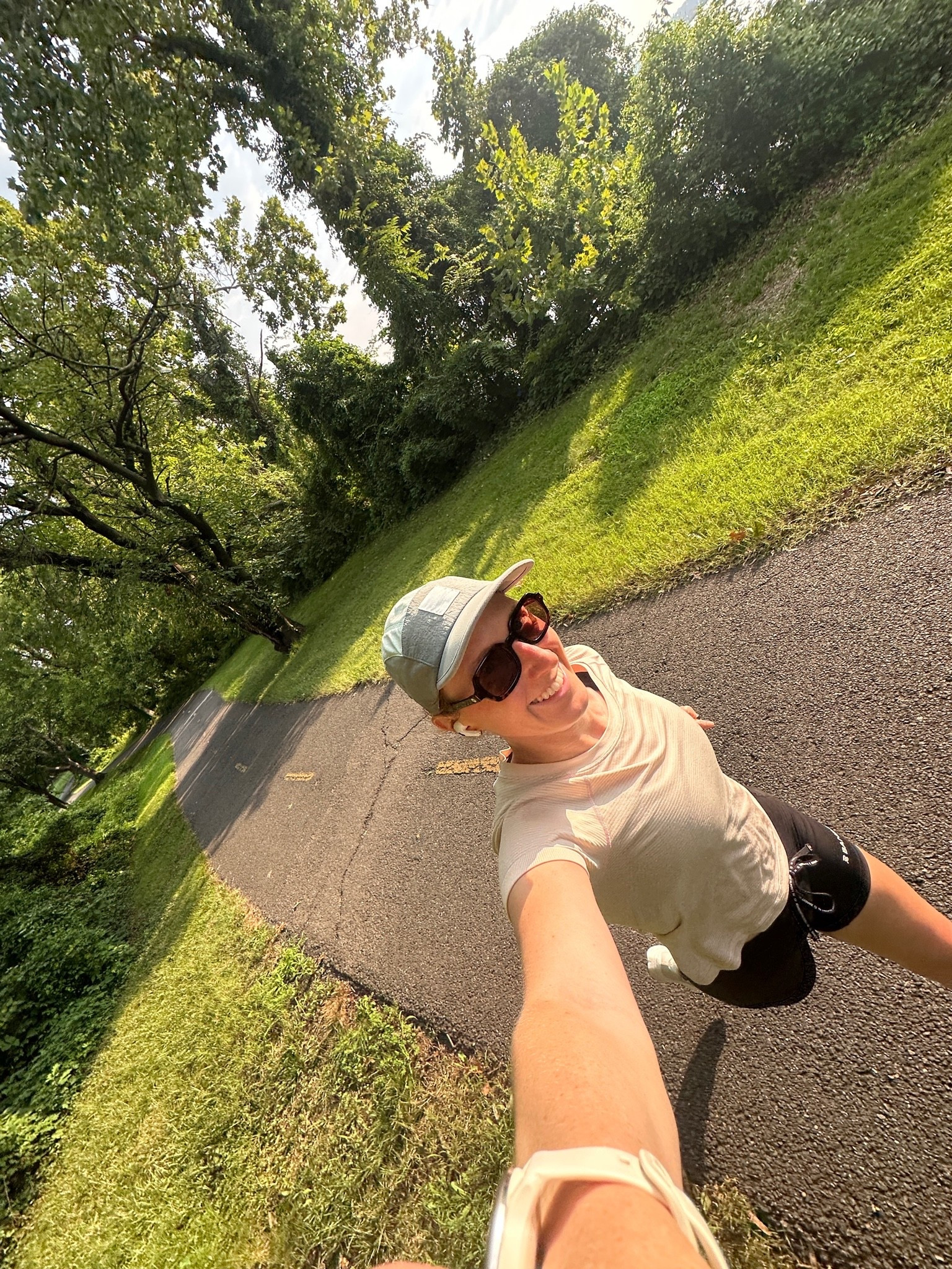 Running Essentials

Lululemon 
Bandit Running
Saucony Sneakers
Garmin
Sunski
Oura

#LTKfitnessgoals #LTKActive #LTKmomlife
