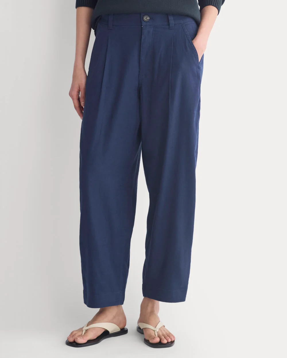 The Everywhere Pant in Stretch Linen | Navy | Everlane