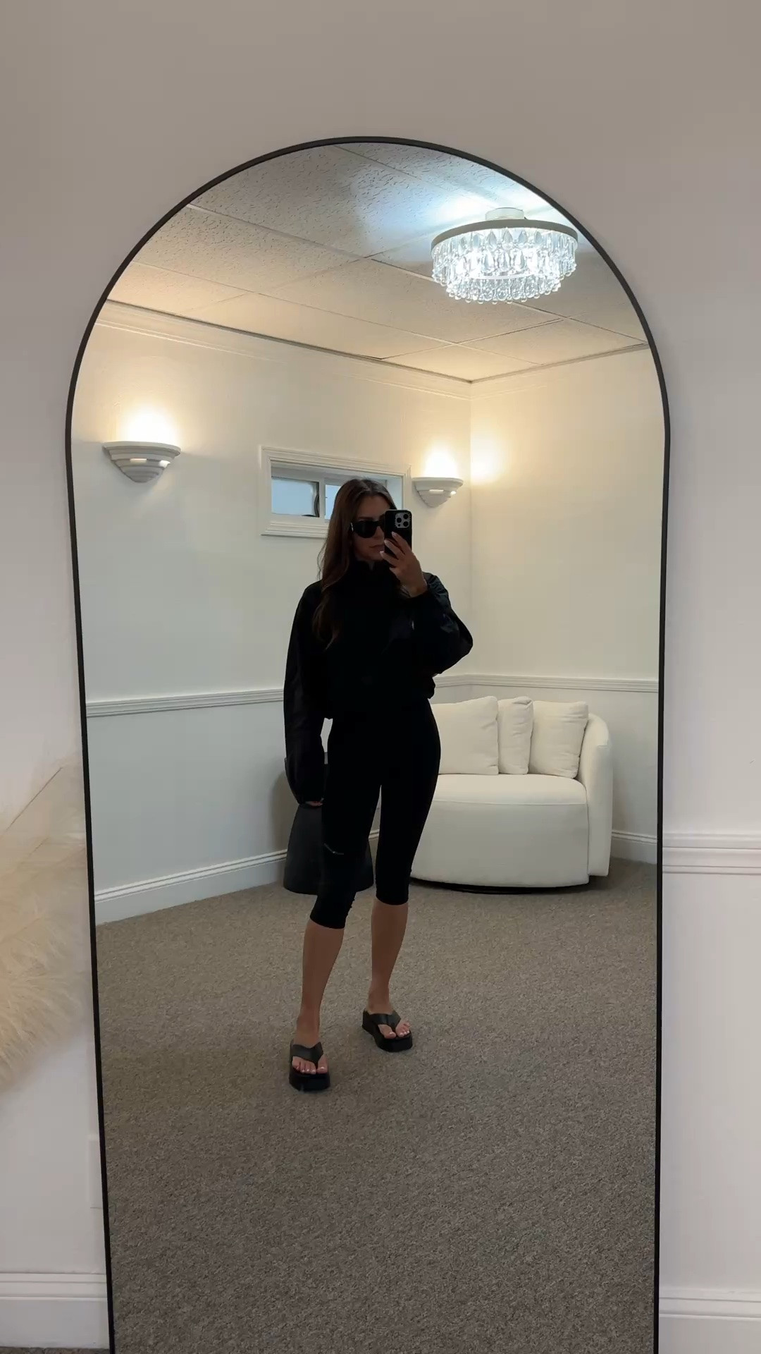 @Aritzia windbreaker jacket- small
@Aerie capri leggings- small
Amazon platform sandals
YSL sunglasses
Miu Miu bag

Petite, summer outfit, casual outfit

#LTKootd #LTKPetite