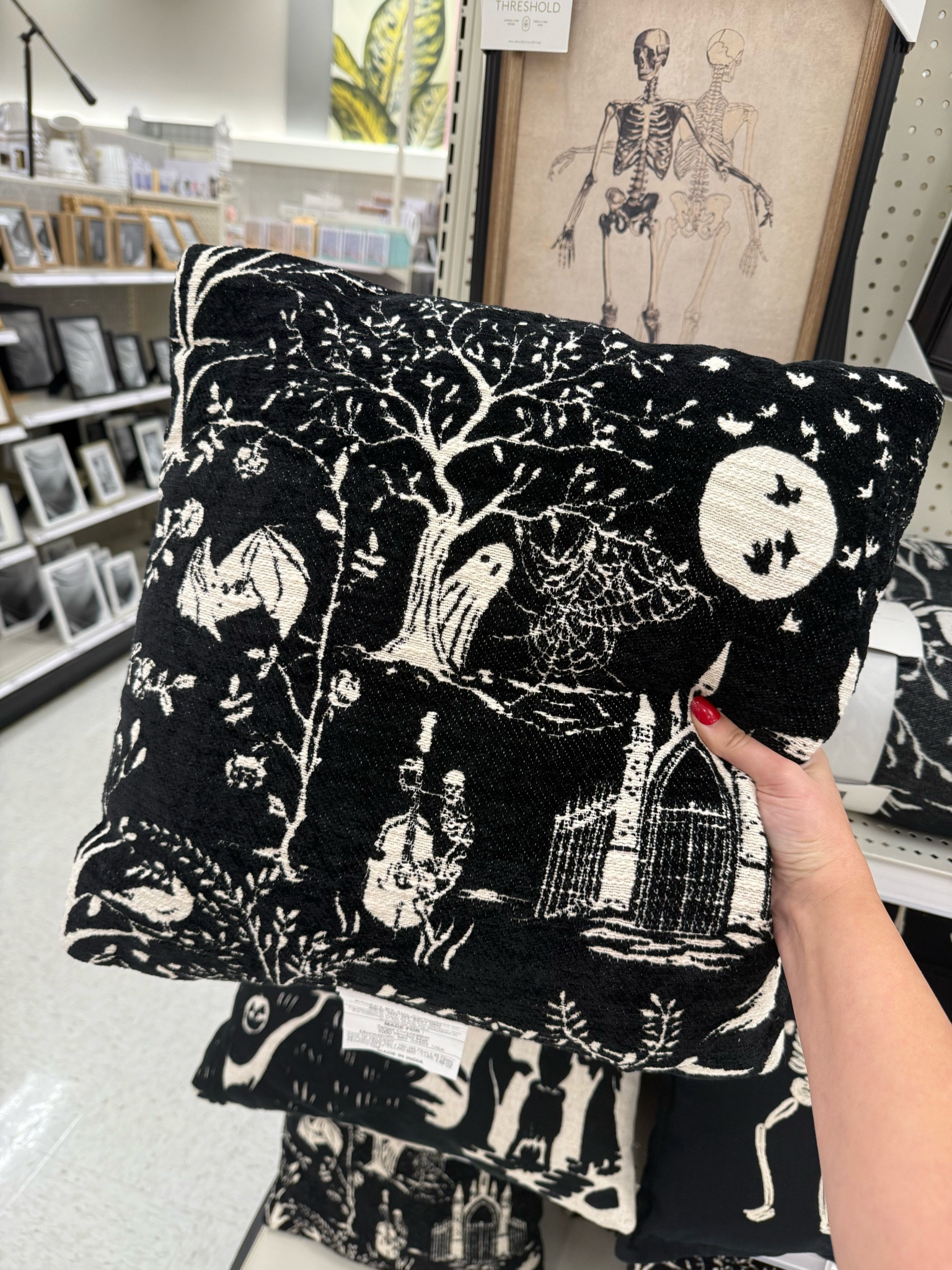 Halloween throw pillow

Halloween decor Halloween home decor spooky decor Target finds Target home

#LTKSeasonal #LTKHome #LTKmomlife