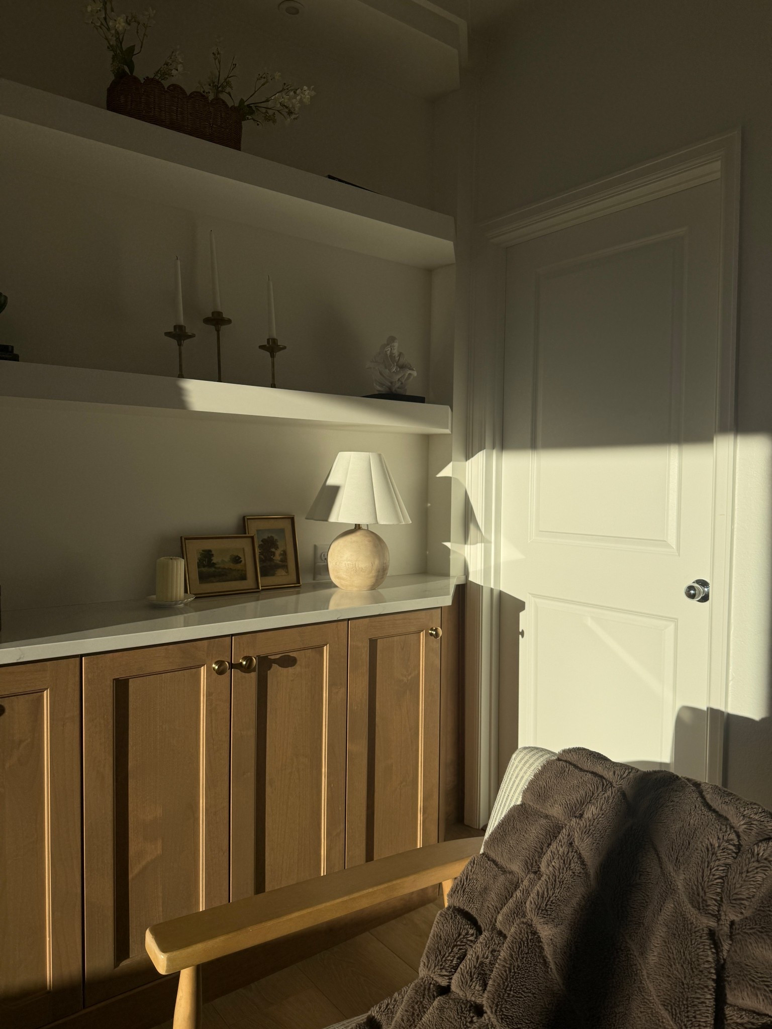 Some living room details! 🤎

#LTKHome #LTKSaleAlert