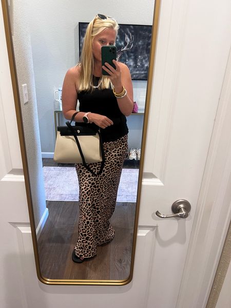 ✨Tap the bell above for daily elevated Mom outfits. 

Smart casual, leopard maxi skirt, 

"Helping You Feel Chic, Comfortable and Confident." -Lindsey Denver 🏔️ 


  #over45 #over40blogger #over40style #midlife  #over50fashion #AgelessStyle #FashionAfter40 #over40 #styleover50 #styleover40 midsize fashion, size 8, size 12, size 10, outfit inspo, maxi dresses, over 40, over 50, gen X, body confidence

Blazer and jeans Little black dress Button-down shirt and trousers Midi skirt and blouse Leather jacket and jeans Crop top and high-waisted pants Jumpsuit Denim jacket and dress Sweater and skirt Suit Romper Off-the-shoulder top and jeans Wrap dress Maxi dress Lace top and trousers Blouse and pencil skirt T-shirt and leather pants Slip dress and blazer Bodysuit and shorts Floral dress Strappy heels and jeans Polka dot blouse and jeans Statement jumpsuit Pleated skirt and blouse Blazers and shorts Boho-chic dress Silk blouse and tailored pants Off-the-shoulder jumpsuit Leather skirt and sweater Sequin top and trousers


"Helping You Feel Chic, Comfortable and Confident." -Lindsey Denver 🏔️ 


Follow my shop @Lindseydenverlife on the @shop.LTK app to shop this post and get my exclusive app-only content!

#liketkit 
@shop.ltk
https://liketk.it/4Kk5c