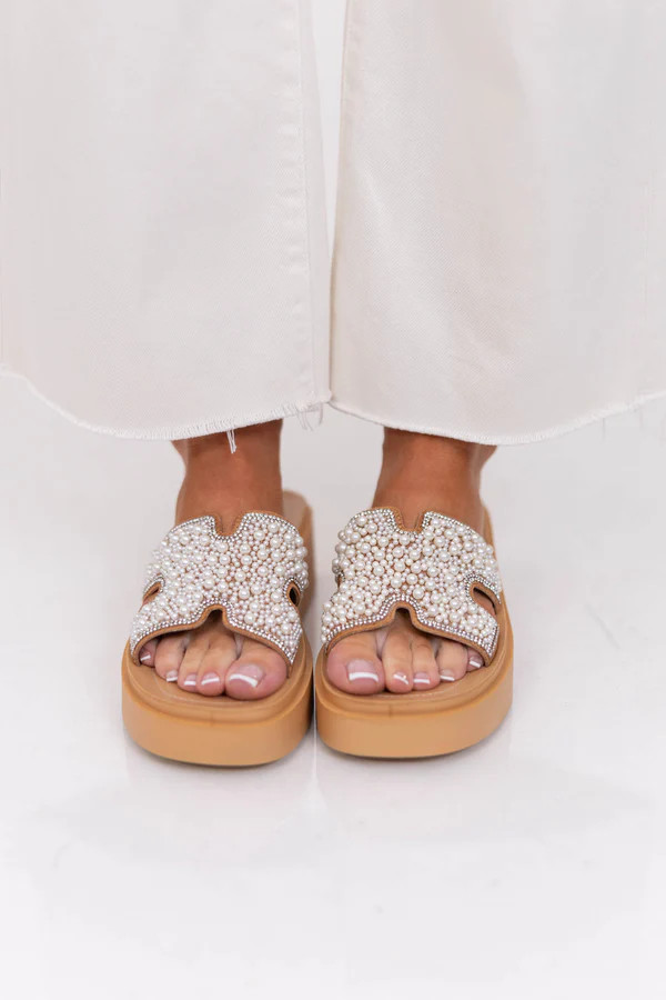 Casually Put Together Taupe Sandals | The Mint Julep Boutique