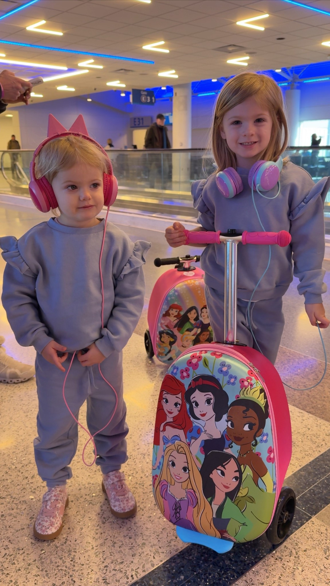 Travel day fit!! 🩷

Toddler travel outfits, airport style, toddler girls 

#LTKKids #LTKTravel #LTKdayinmylife

#LTKSeasonal #LTKTravel #LTKKids