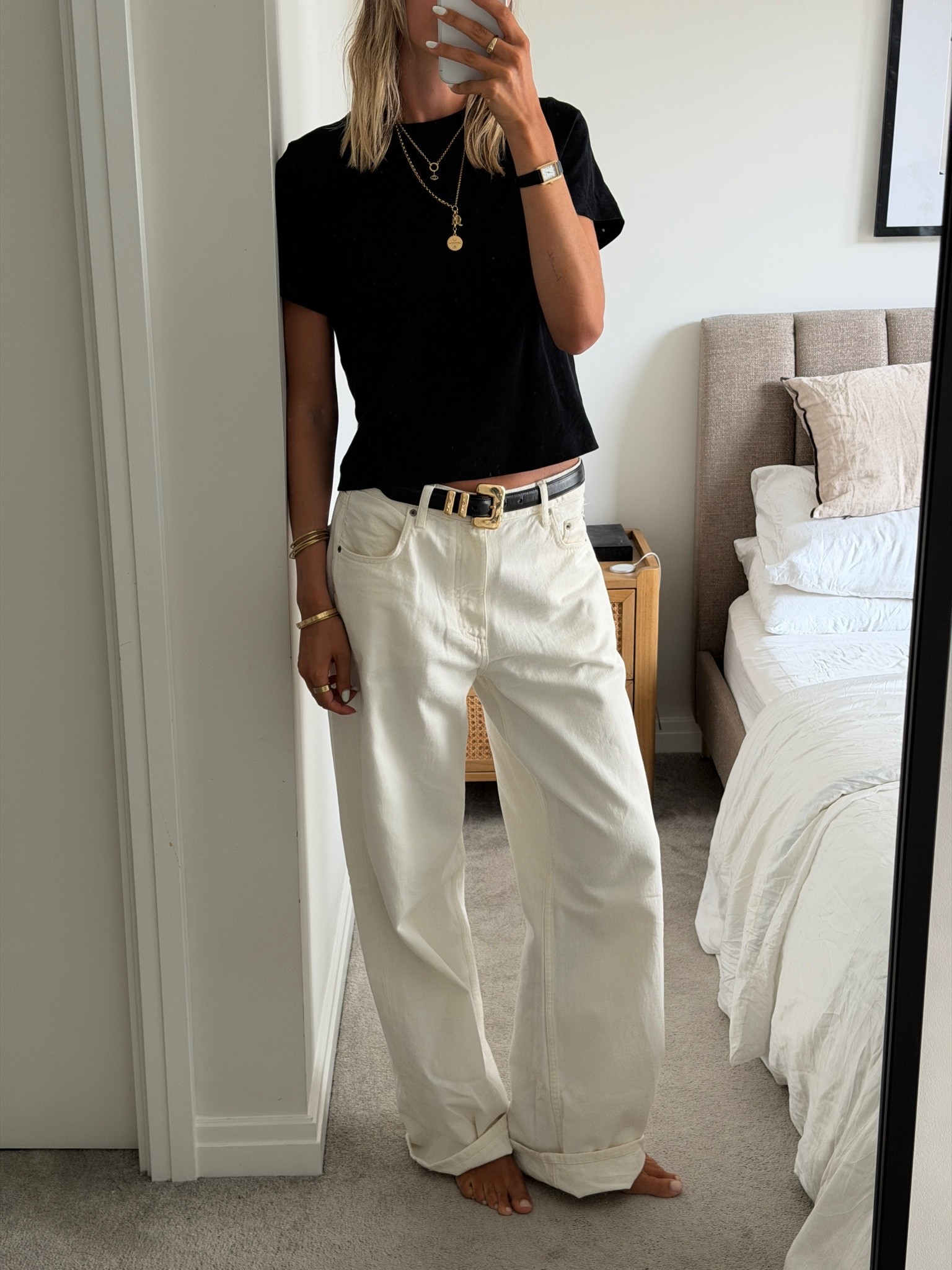 Zara pulling through with the perfect white baggy jeans for summer

#LTKsummer #LTKjeans #LTKuk