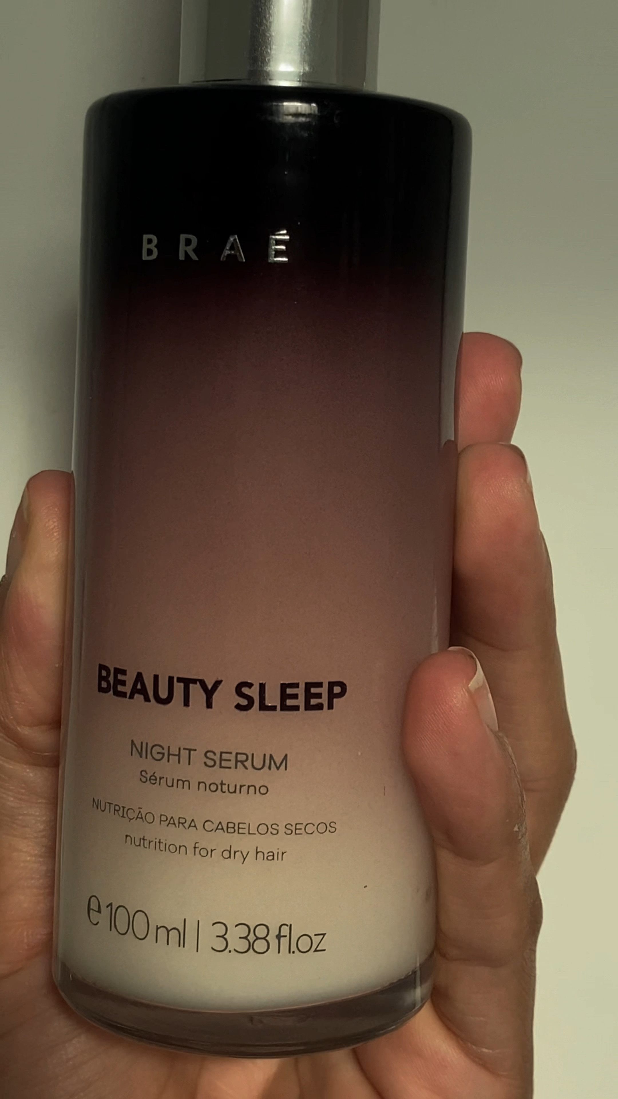 Já salva essa dica que vai salvar seu cabelo ✨O tratamento noturno que esta nutrindo meu cabelo com progressiva e com descoloração 🤎

#hair #dicasdecabelo #cabelosaudavel #descoloração #progressiva #tratamentocapilar #tratamentonoturnobrae #braesleep #brae #ltkbrasil #cuidadoscomocabelo #dailyhair #daily #instadaily