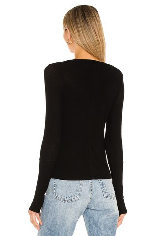 Michael Lauren Everett Long Sleeve Thumbhole Tee in Black from Revolve.com | Revolve Clothing (Global)