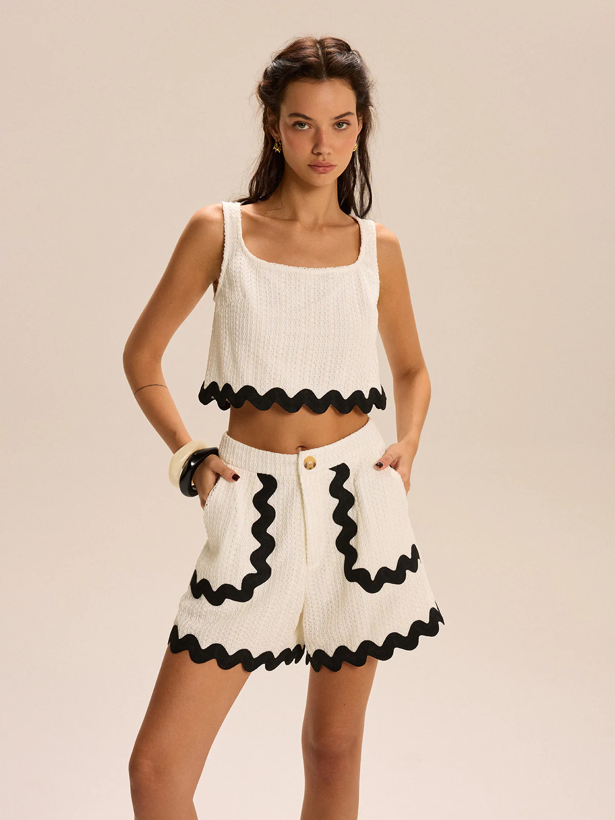 Cropped Tank Top And Scalloped-Trim Shorts Set | Commense