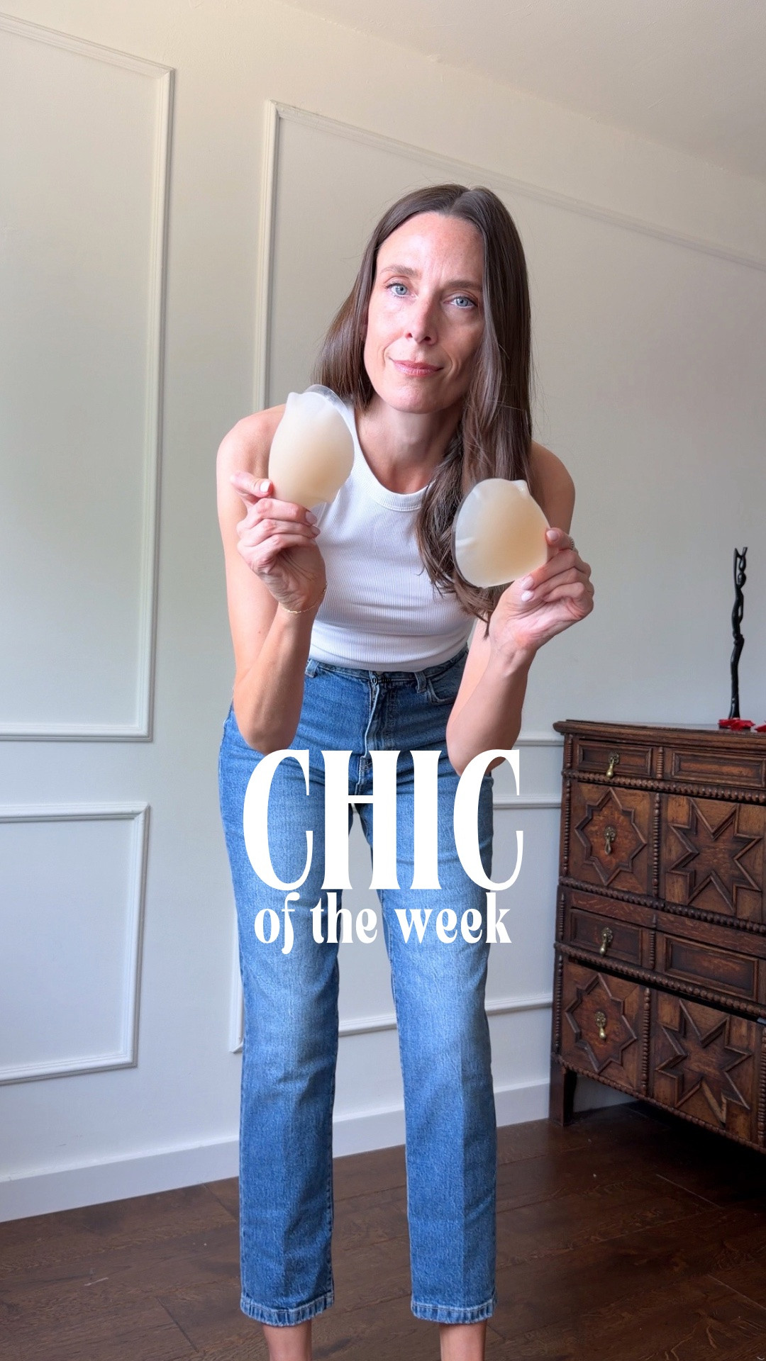 My top five Chic of the Week for under £60

White shorts, white vest top, statement earrings, basket bag, strapless bra

#LTKsummer #LTKstyletip
