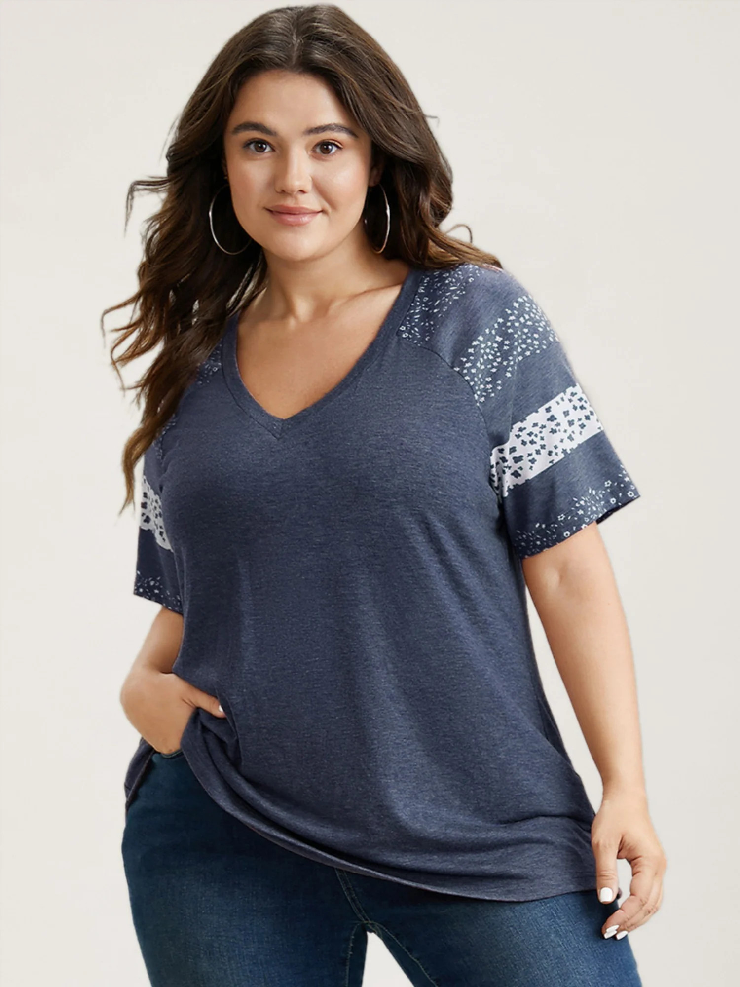 Ditsy Floral Colorblock Contrast Raglan Sleeve T-shirt | Bloomchic