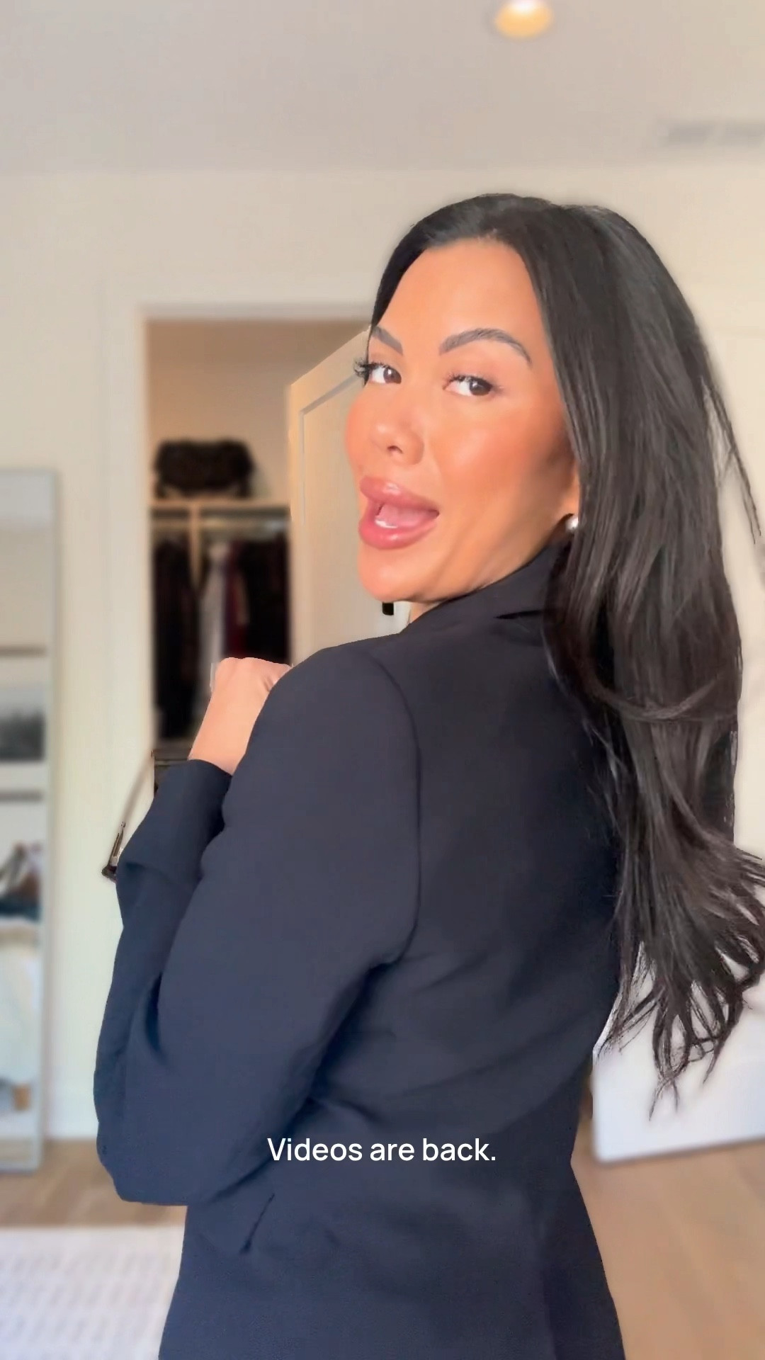 Wearing size 2 in blazer, small in shorts 

#LTKShoeCrush #LTKPetite #LTKSummerEdit