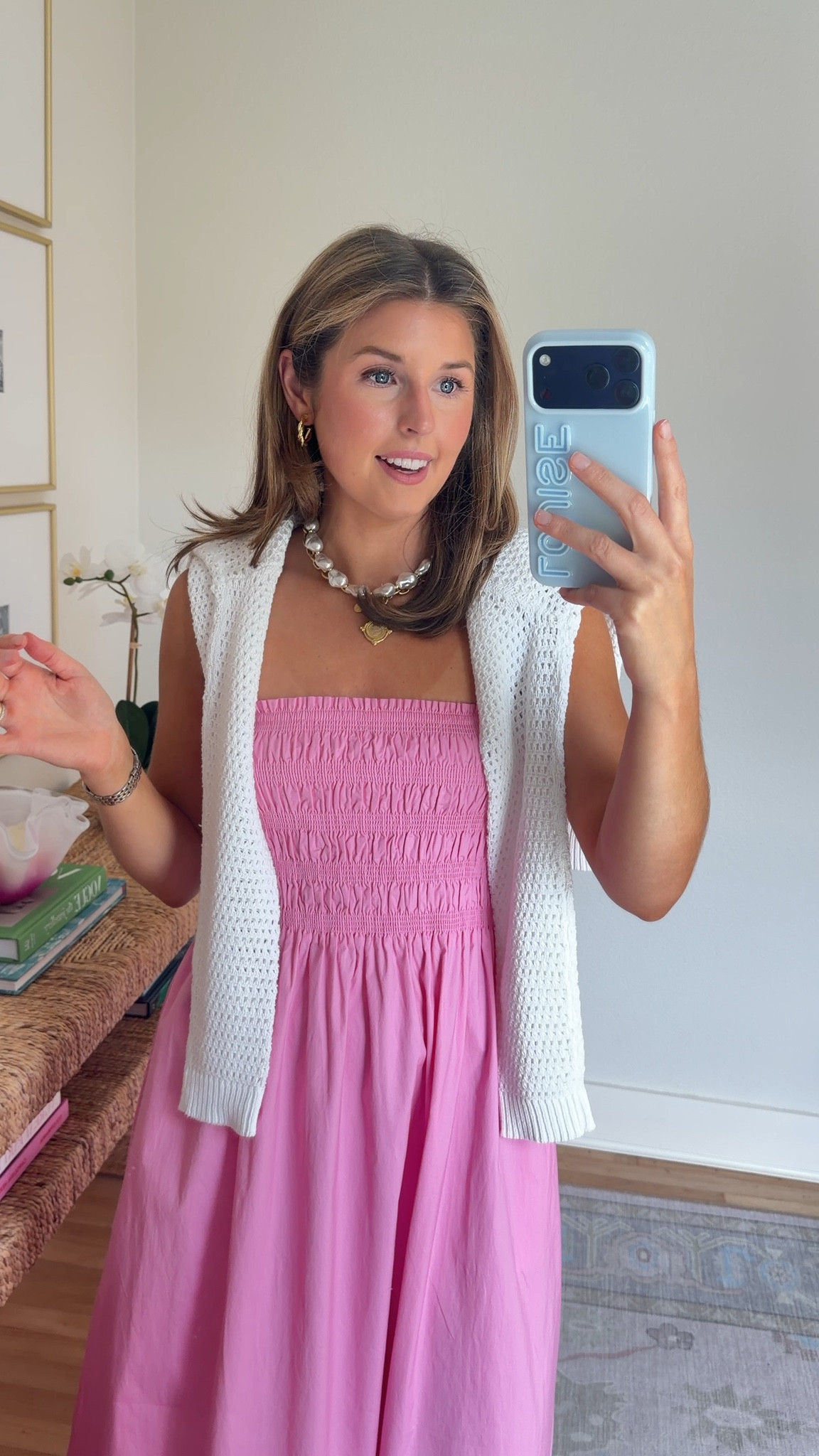 Cute travel outfit idea! Wearing a S