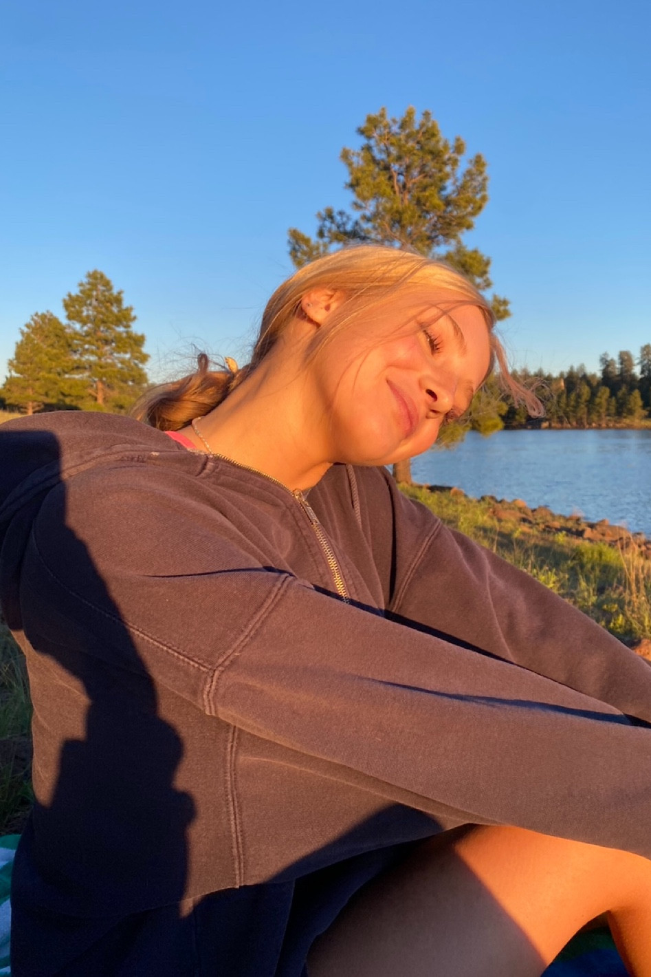 Oversized hoodie for spring/cold days 💫

#LTKGiftGuide #LTKSpringSale #LTKMostLoved