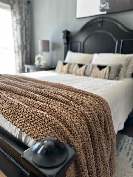 Target has a 25% off Circle coupon for Casaluna and Threshold blankets through February 12! This chunky knit blanket by Casaluna is so pretty and comes in several colors. 

#LTKhome #LTKsalealert #LTKfindsunder50