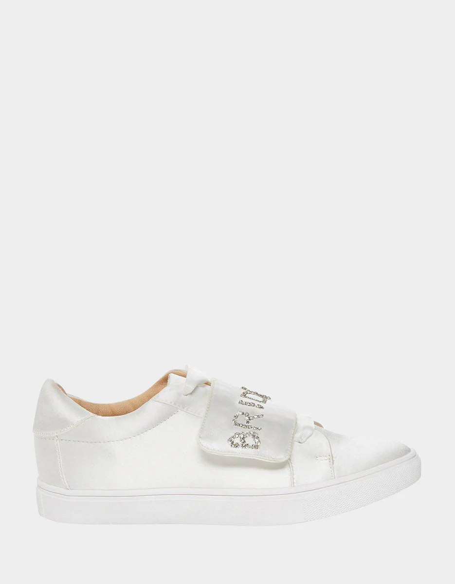 SB-LIANA IVORY SATIN | Betsey Johnson