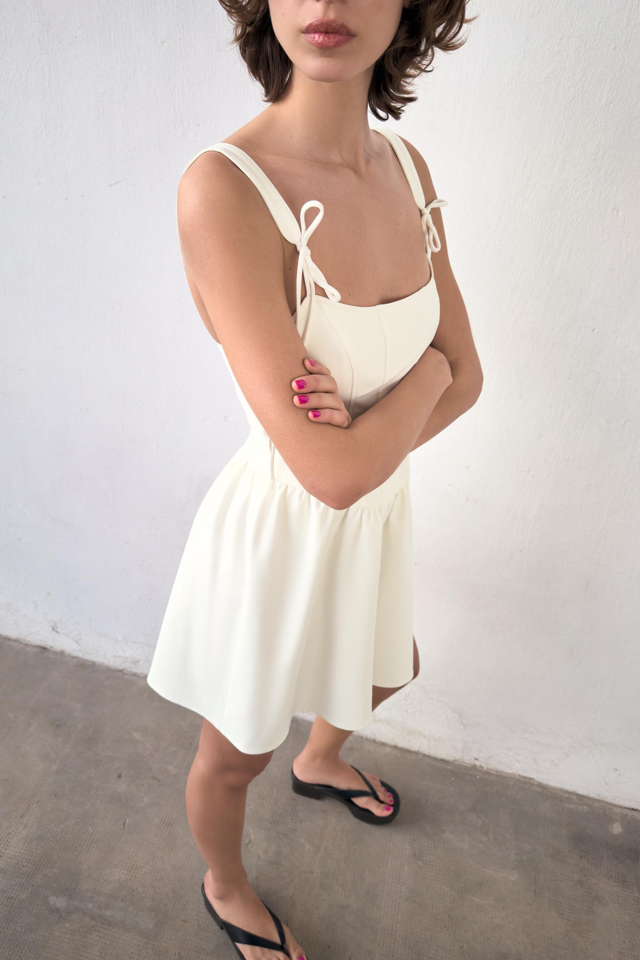 CORSET-STYLE VOLUMINOUS DRESS | Zara Canada