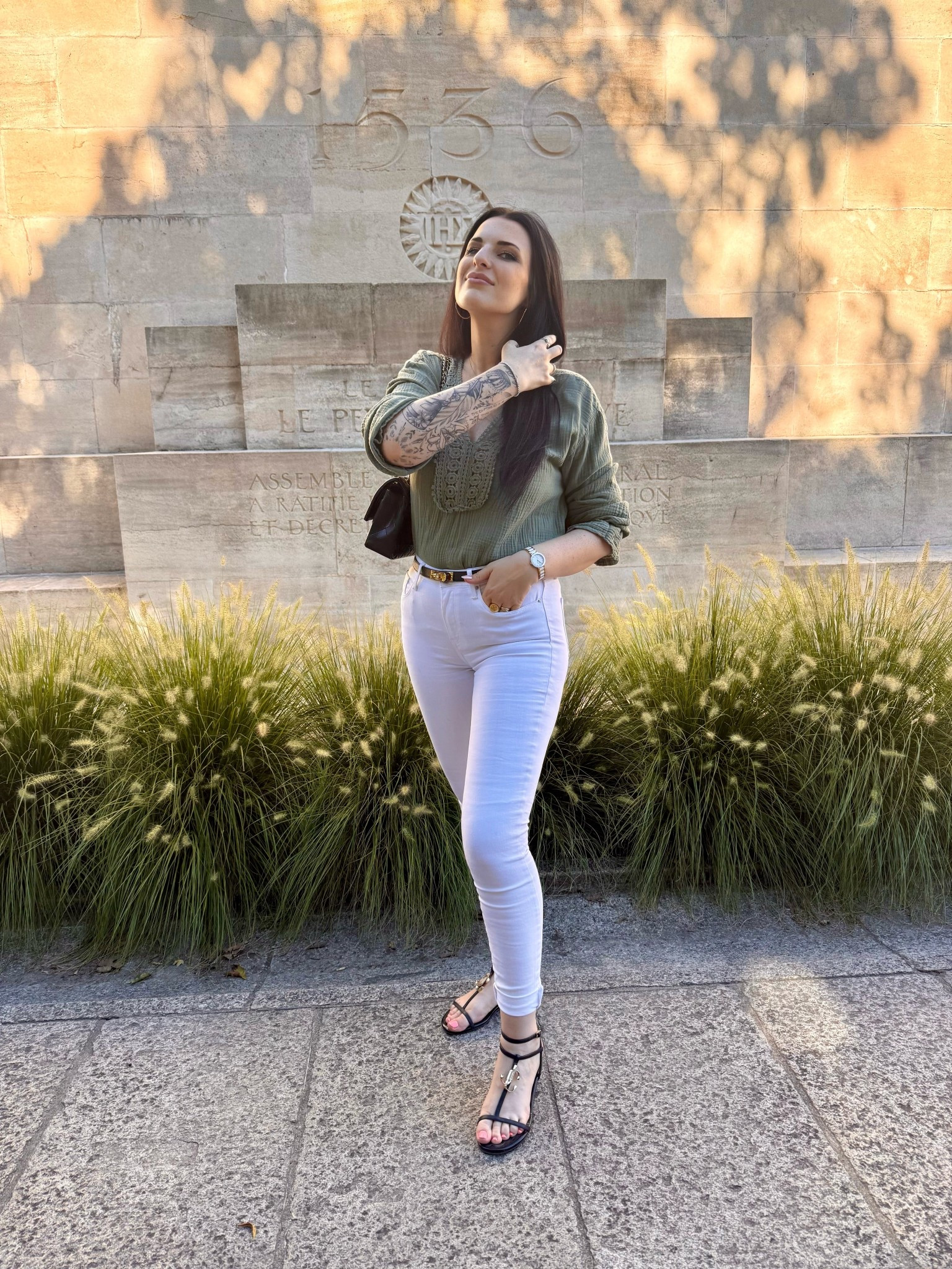 Nothing beats a linen top and white pants for a Sunday stroll through the market. 

#LTKShoeCrush #LTKSeasonal #LTKStyleTip