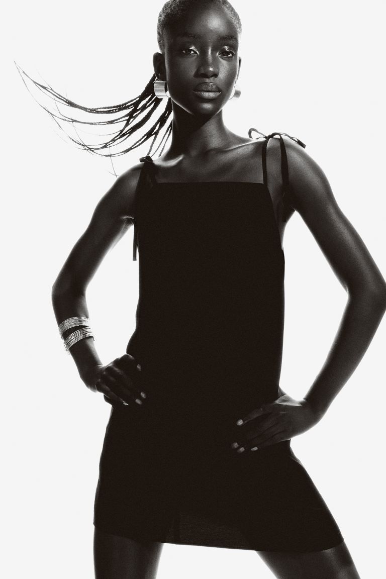 Dress with Tie Shoulder Straps - Square Neckline - Sleeveless - Black - Ladies | H&M US | H&M (US + CA)